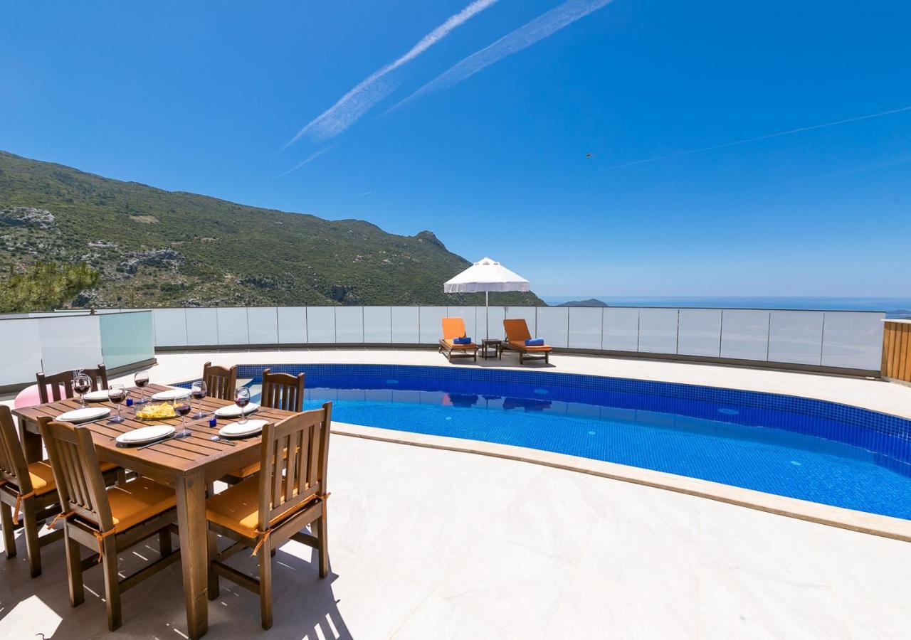 Villa 5 Sleeps 6 Isolated Pool See And Montain View-Villa Kartal Yuvasi Uzumlu  Dış mekan fotoğraf